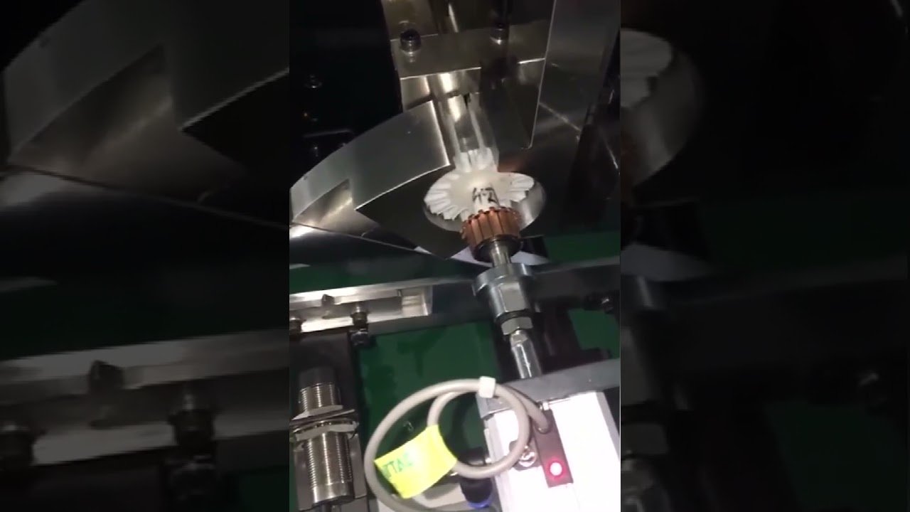 Armature Slot insulation Paper Inserting Machine with auto loading="lazy" and unloading rotor