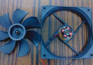 Cooling fan motor