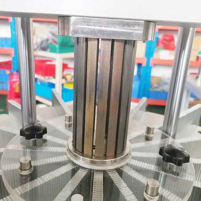 Автоматична машина для вставки сталевих деталей статора двигуна BLDC з котушкою ротора круглої форми з магнітним колом