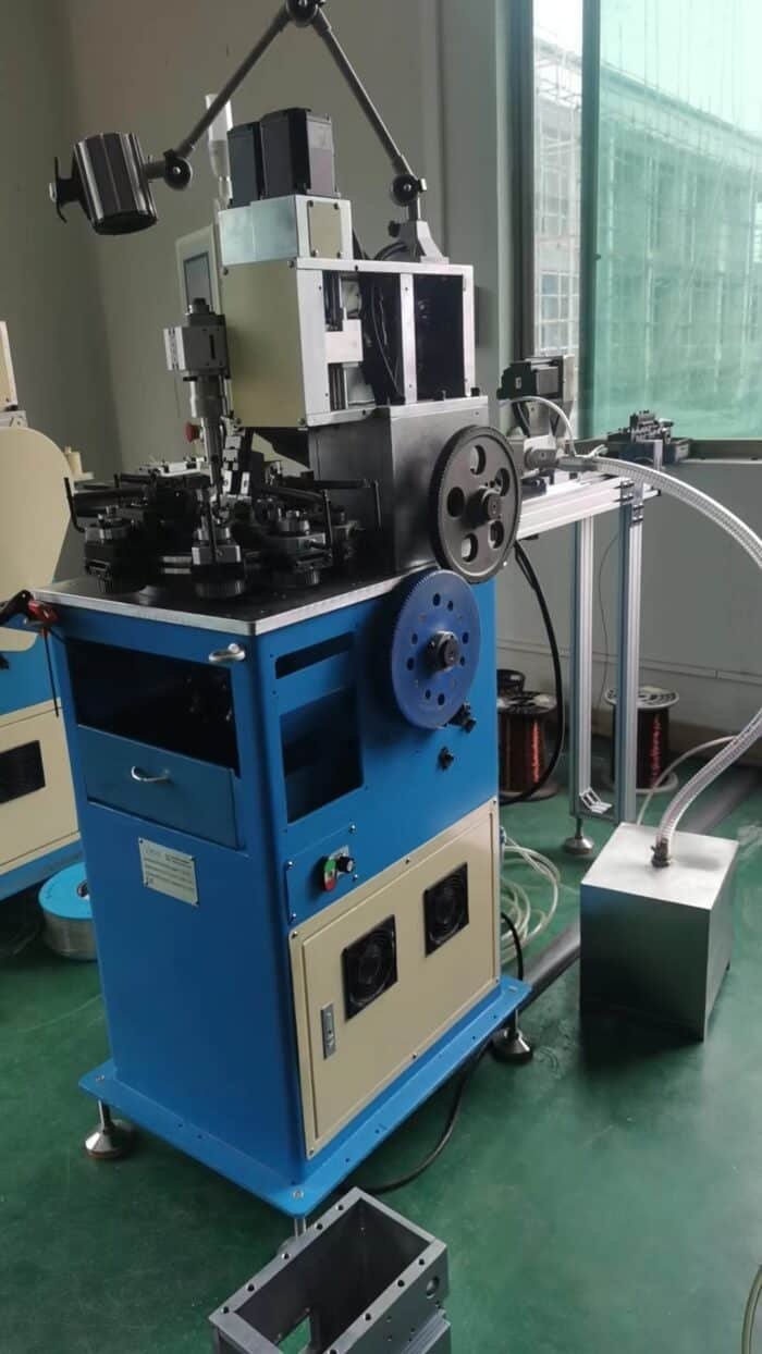 Vacuz Automatic Bobbinless Spring Coil Copper Wire Winding Peeling Skinning Machine Delivery