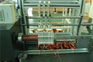 Gyári nagykereskedelmi ár félautomata indukciós vízszivattyú motor állórész elektromos tekercs tekercselőgép berendezés