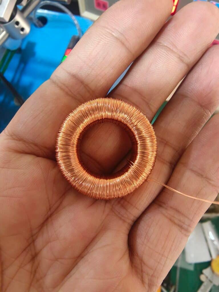 Vacuz 6 Inches Side Slide Semi Automatic Differential Mode Toroidal Coil Inductor Winding Machine Sample Photos