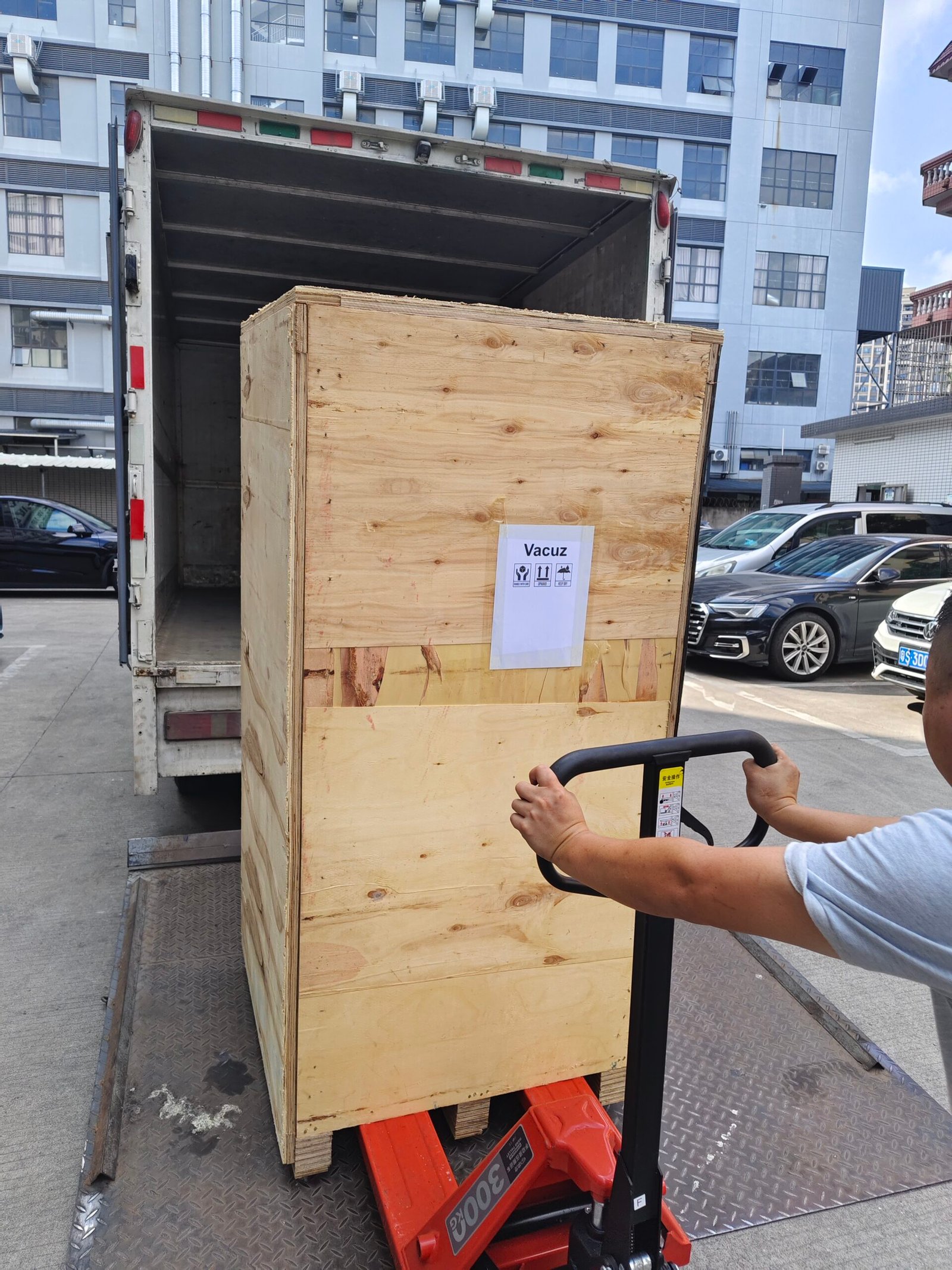 Vacuz R&D Automatic Big Rotor 8pcs Magnets Insertion Assembly Machine to Europe