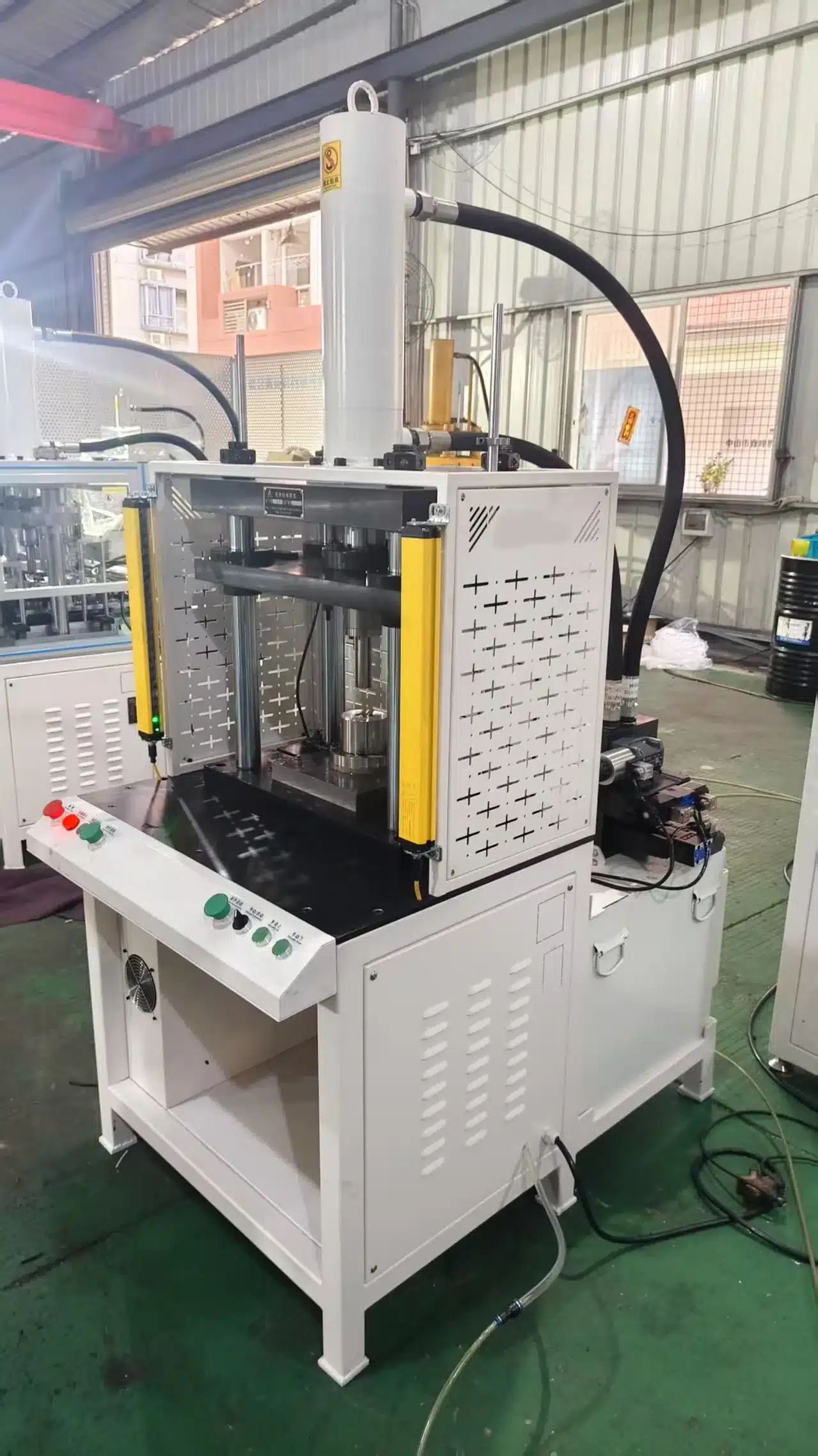 Vacuz 15 Tons Four Column Hydraulic Press Forming Machine For 31mm 35mm 42mm FPV Drone Stator Core Shaping