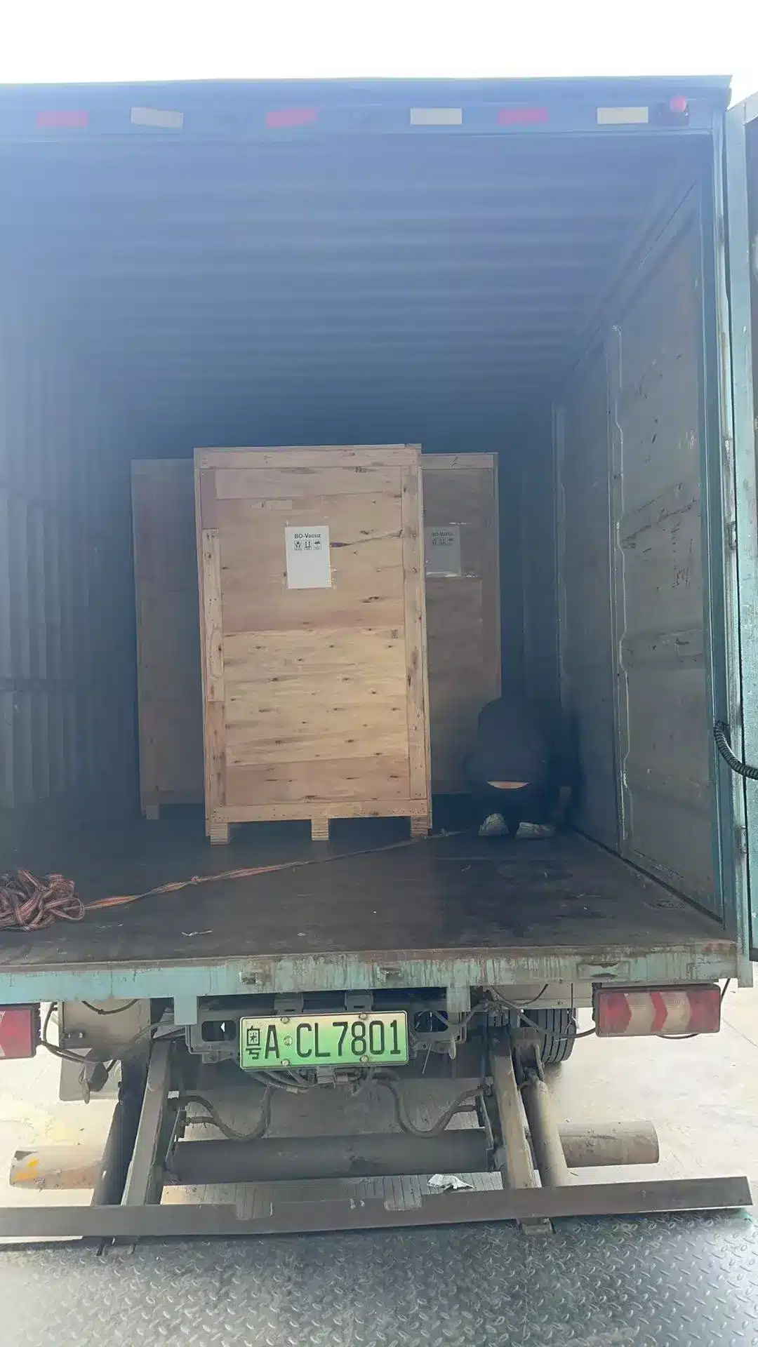 one set vacuz rotor glue dispenser magnets insertion machine + 6 sets 1 ton motor parts bearing shaft servo press machines shipment 5