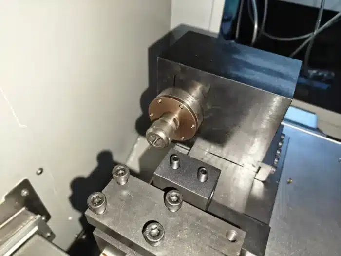 Vacuz Multi Axis CNC Lathe Tapping Machining Center Precision Drilling and Threading Machine for Complex Metal FPV Drone Motor Shaft Parts UAV Motor Component