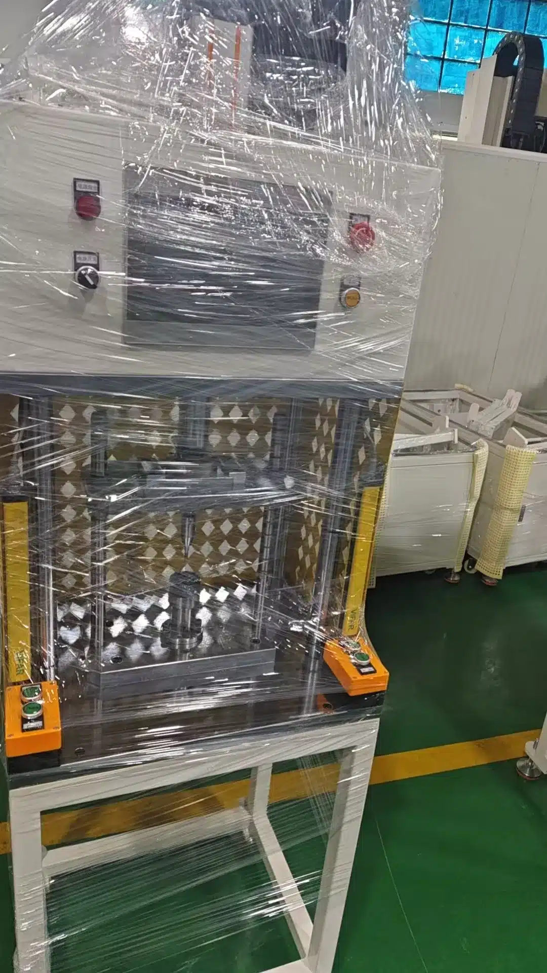 vacuz two stations stator winding machine+rotor ferrite core gluing magnets insertion machine+2 sets servo press machines+rotor balancing machine shipment 3