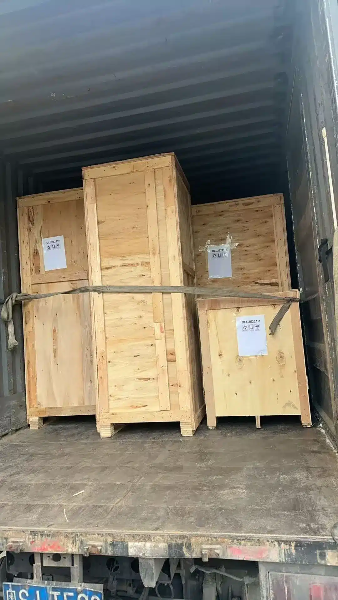 vacuz two stations stator winding machine+rotor ferrite core gluing magnets insertion machine+2 sets servo press machines+rotor balancing machine shipment 6