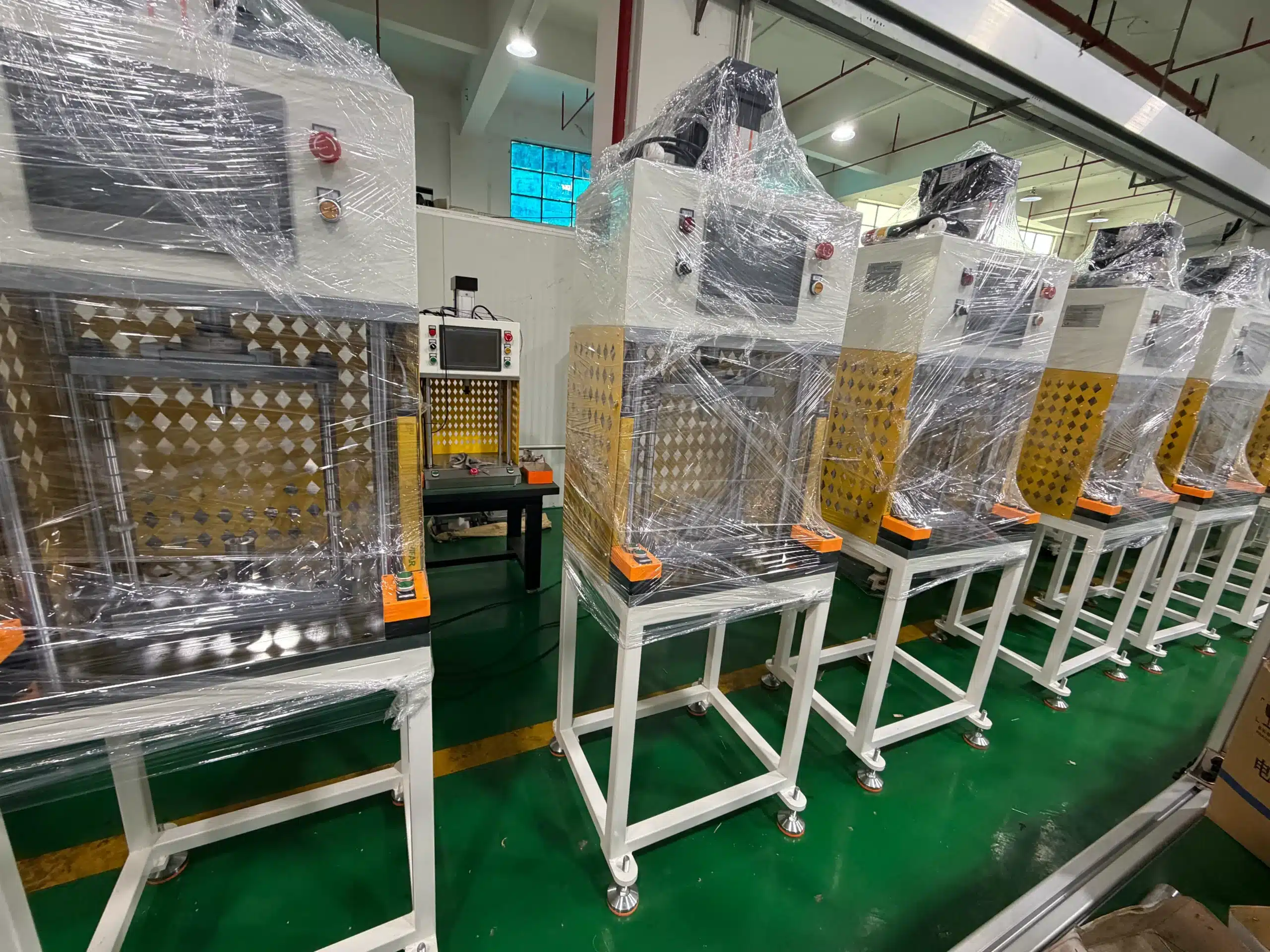 2 Sets Vacuz Automatic Drone Rotor Gluing Magnets Insertion Machine + 8 Sets 1 Ton Servo Press Machines Shipping 2 sets vacuz automatic drone rotor gluing magnets insertion machine + 8 sets 1 ton servo press machines shipping 3