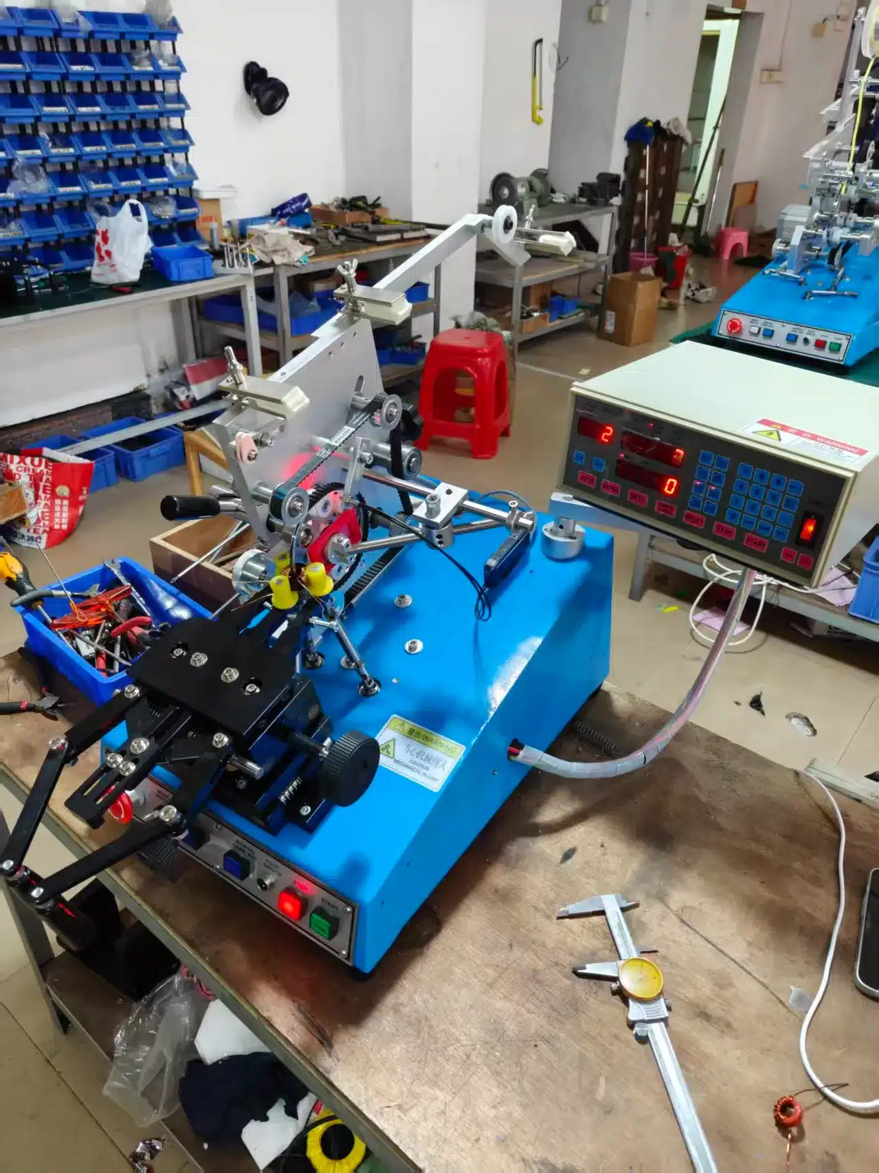 vacuz 7 inches semi automatic toroidal inductor core winding machine + lead wire cutting forming machine shipment 1